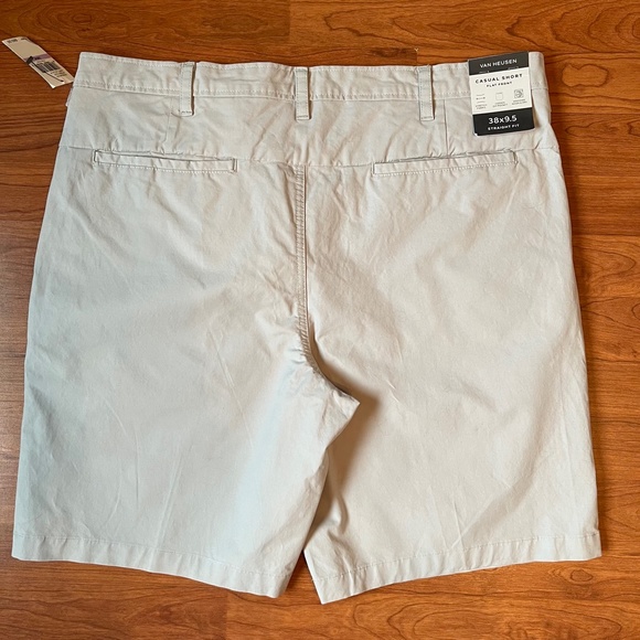 Van Heusen Men's Casual Short Flat Front; New with tags; 38Wx9.5 - Picture 5 of 16